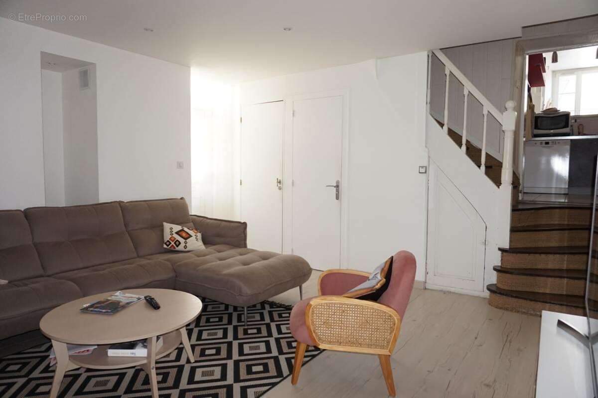 Maison à MORTAGNE-SUR-SEVRE