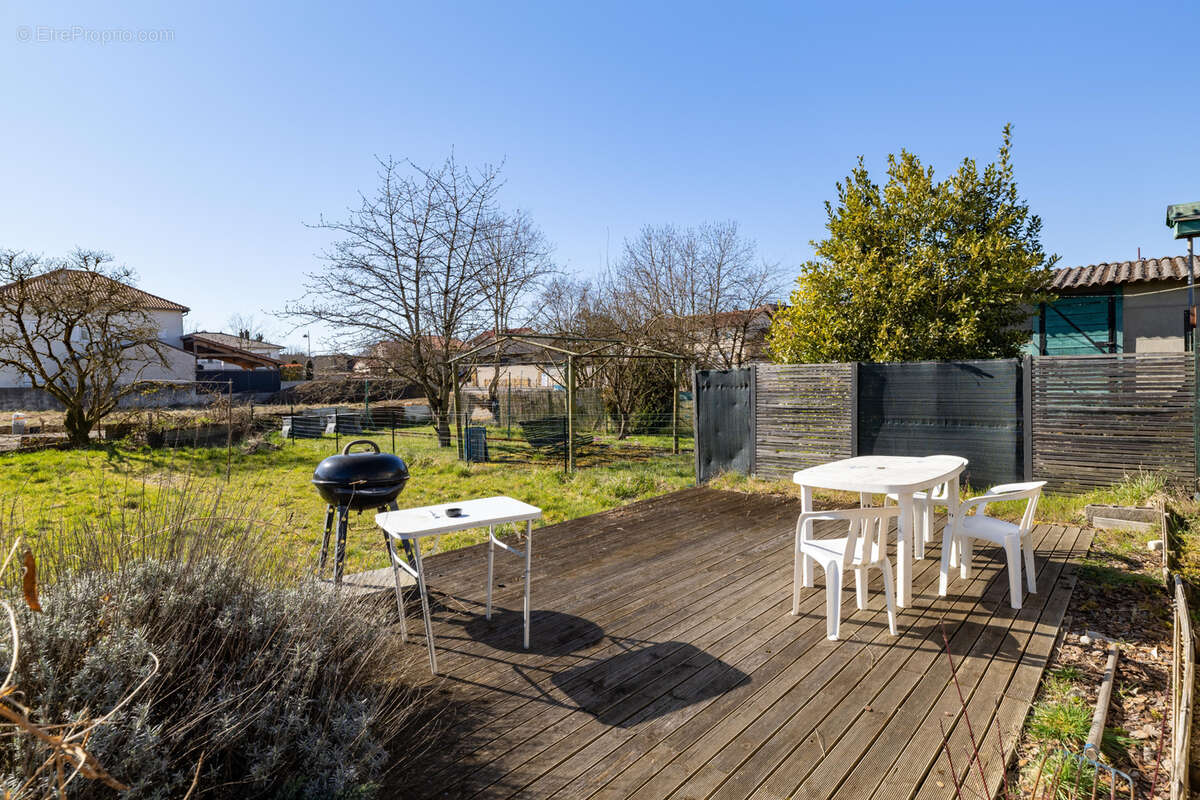 Appartement à SAINT-PRIVAT-LA-MONTAGNE