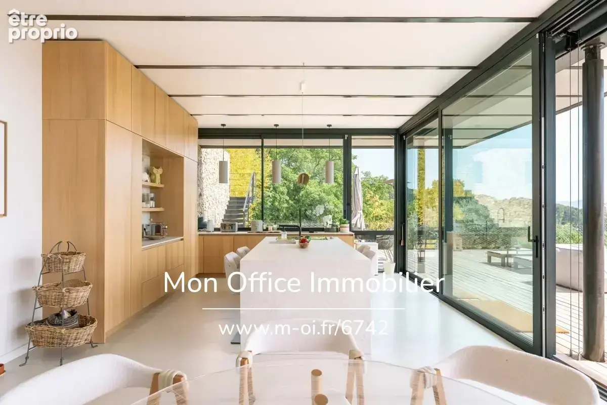 Référence : 6742-NGU. - Villa 8 pièces 340m2 - vue exceptionnelle - Piscine - 6 chambres en suites - photo 8