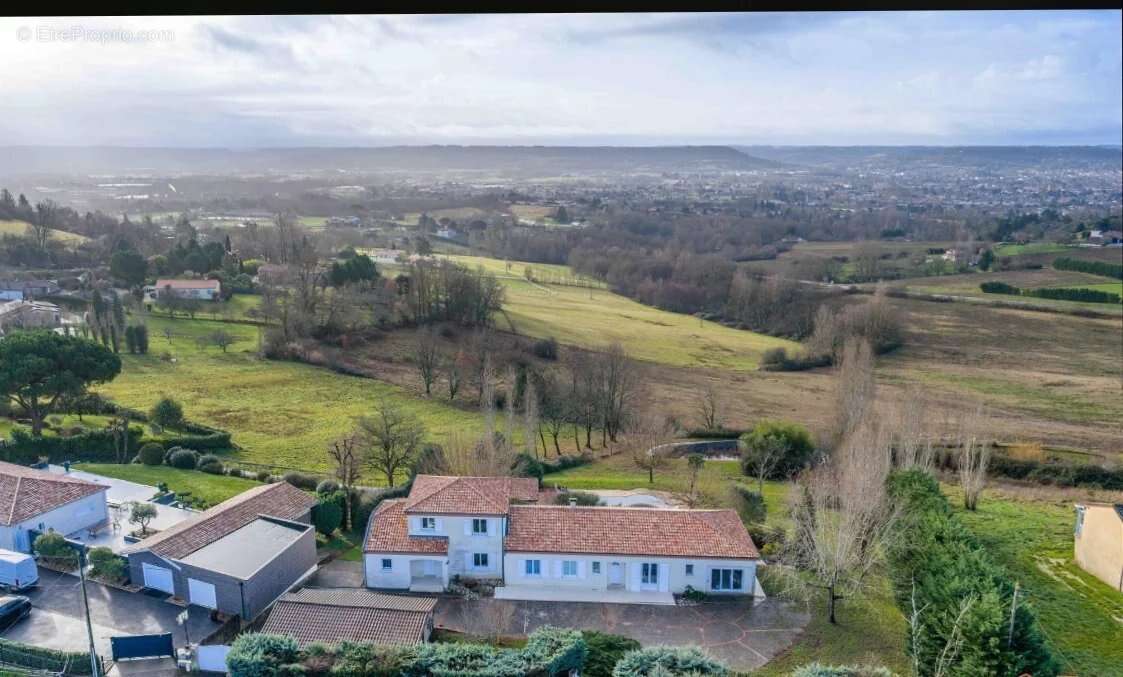Maison à MONFLANQUIN