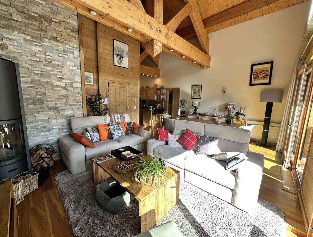 Appartement à SAINT-ETIENNE-DE-TINEE