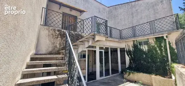Maison 183 m² à Saint-Aunes  - photo 1