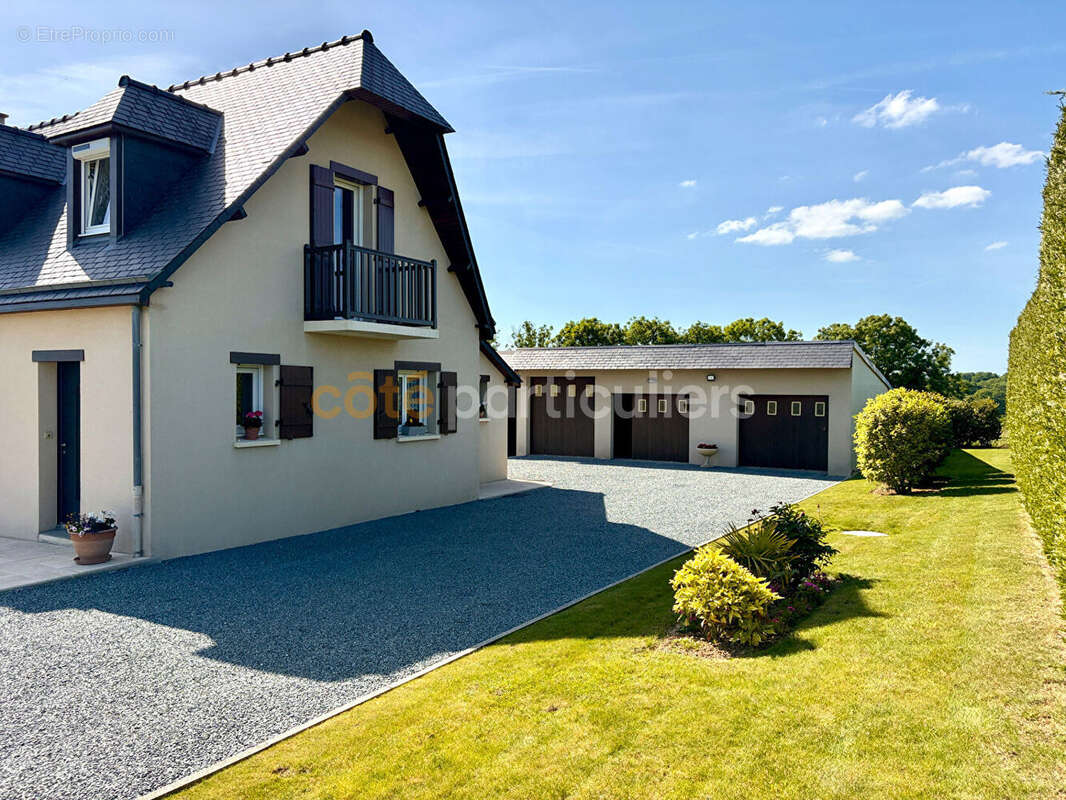 Maison à BRICQUEVILLE-LA-BLOUETTE