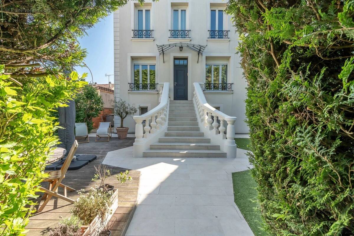 Maison à LE PERREUX-SUR-MARNE