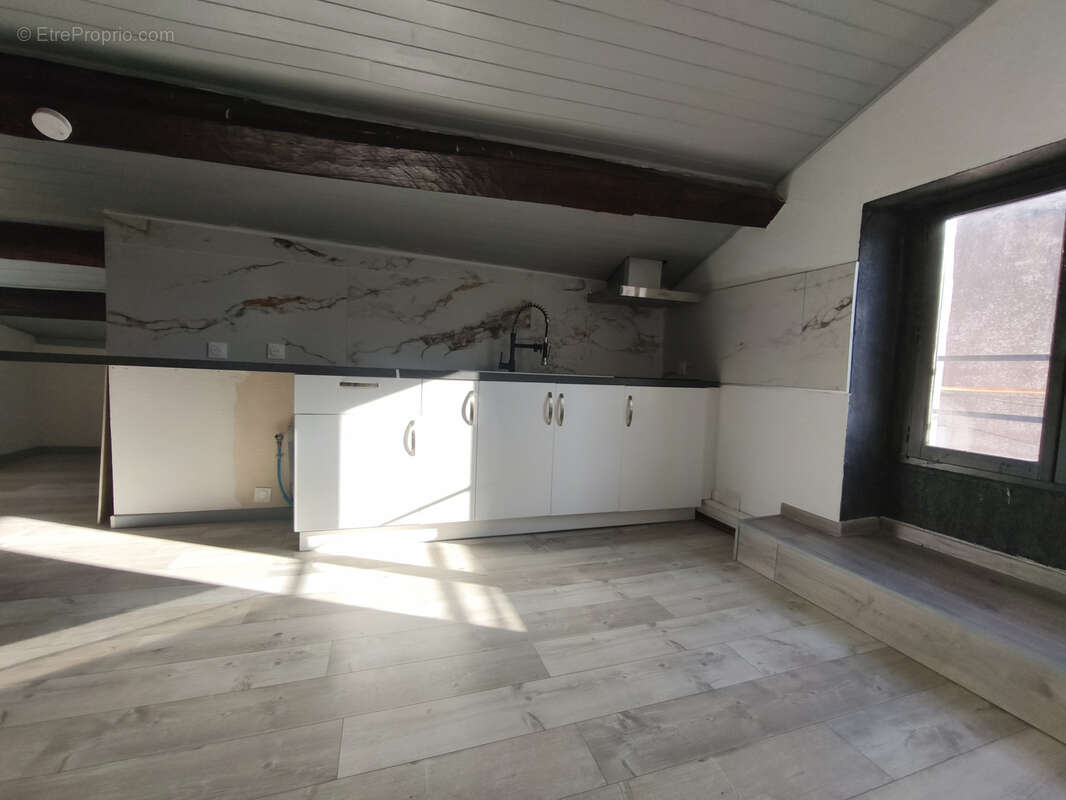 Appartement à VILLENEUVE-LES-BEZIERS
