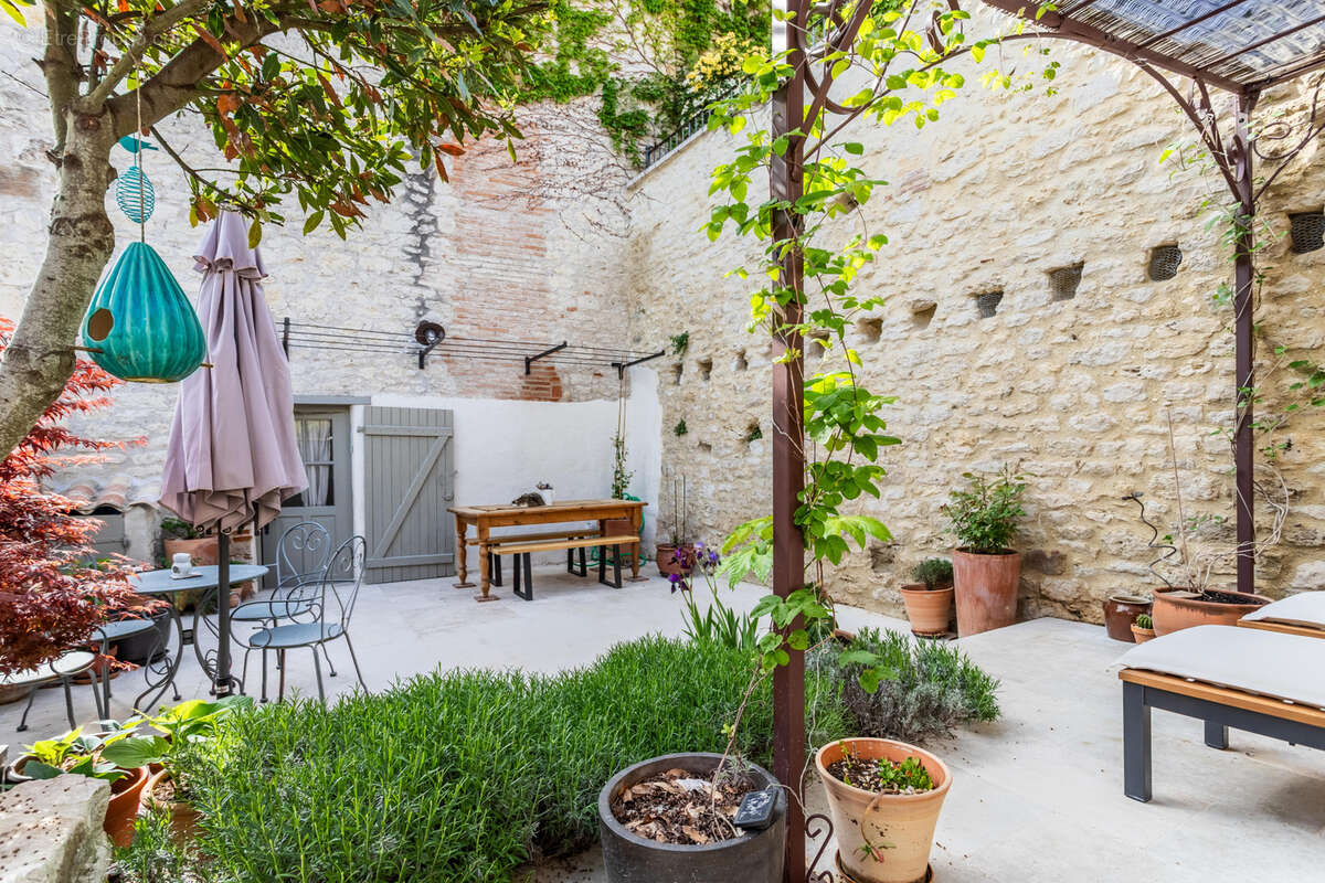 Maison à LAUZERTE