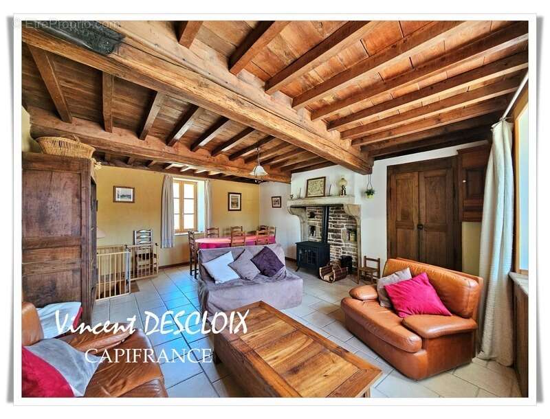 Maison à MONT-SAINT-JEAN