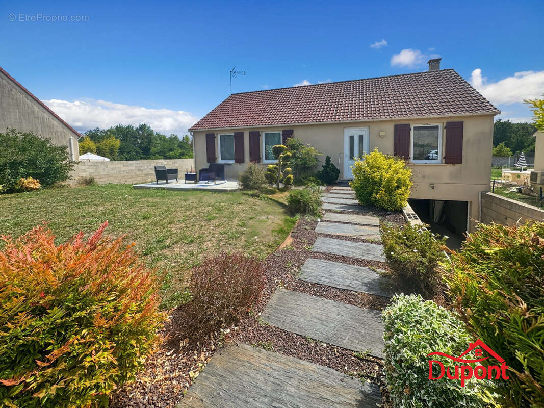 Maison à SOURDUN