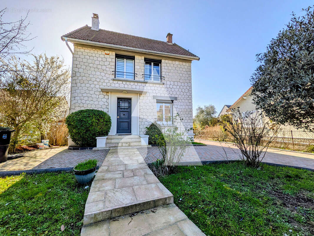 Maison à CORMEILLES-EN-PARISIS