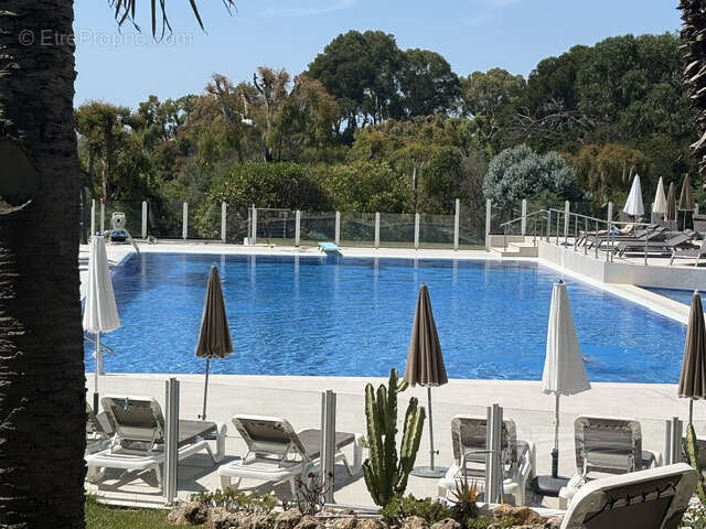 Appartement à VALLAURIS