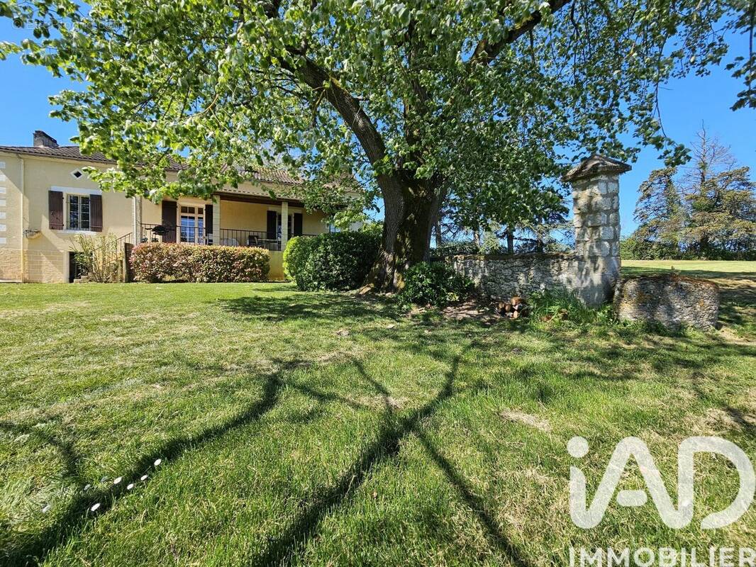 Photo 1 - Maison à CANTILLAC