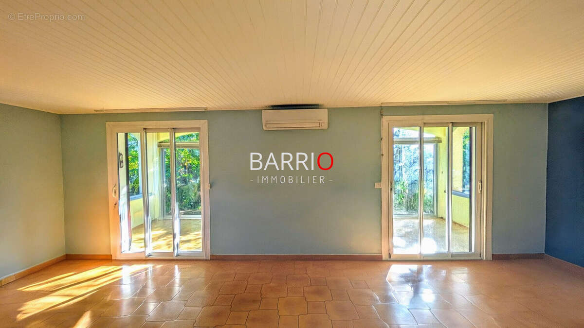 Maison à LAROQUE-DES-ALBERES