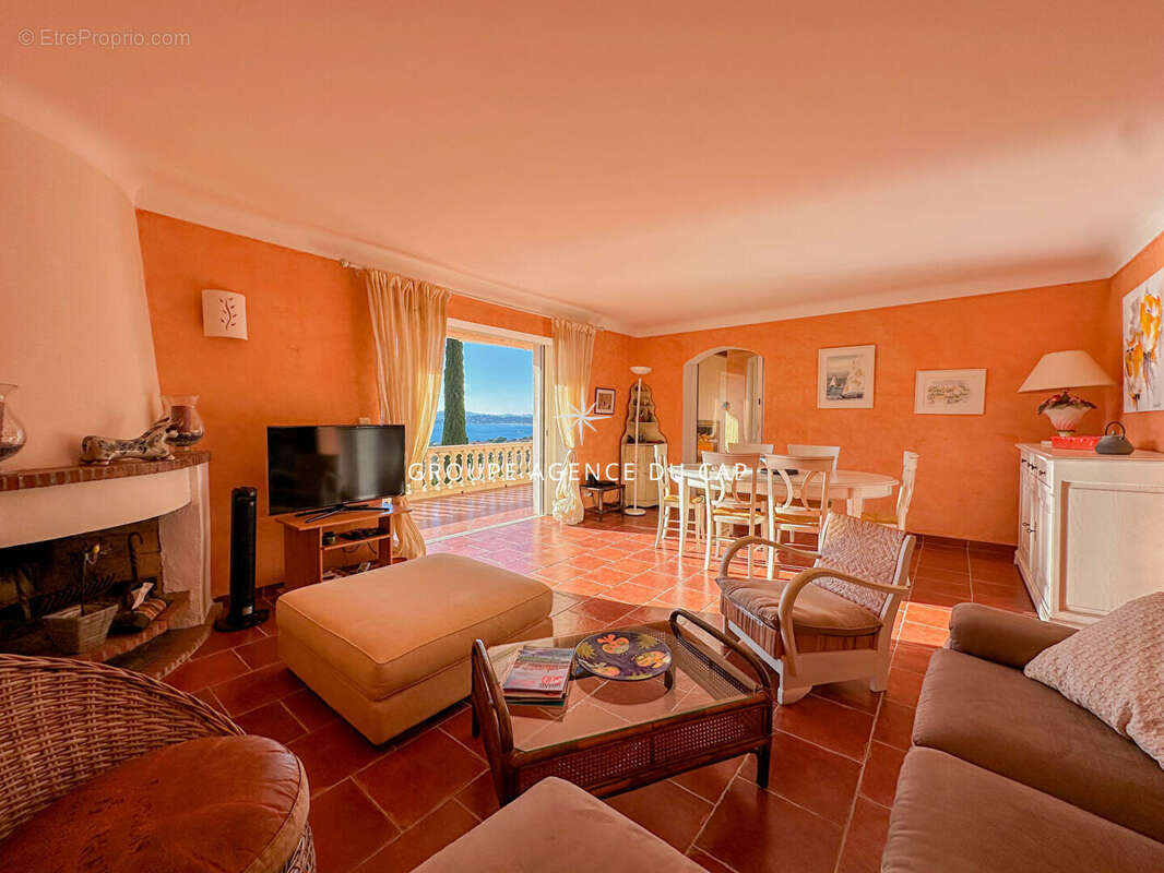 Maison à LES ISSAMBRES