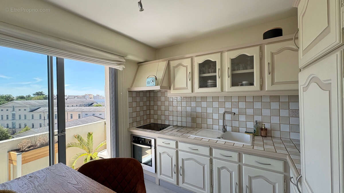 EXCLUSIVITE - Appartement T3 avec balcons et stationnement - photo 3