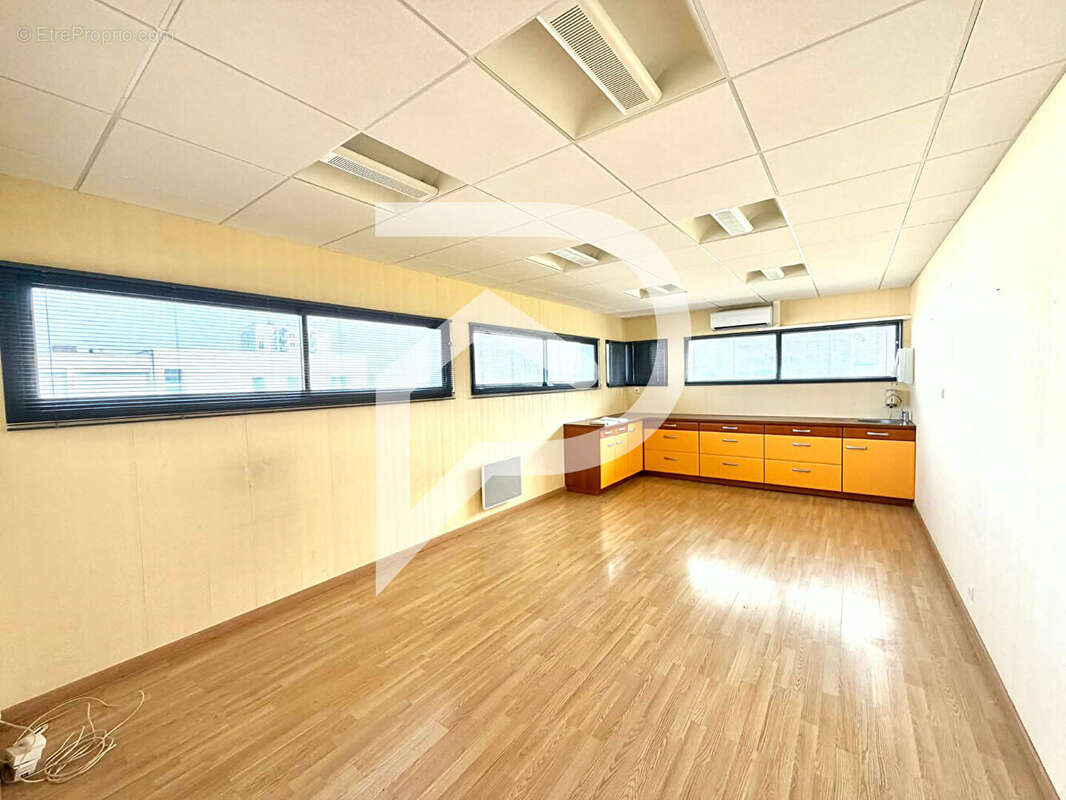 Immeuble Mourenx 6 pièces 240 m² - photo 10