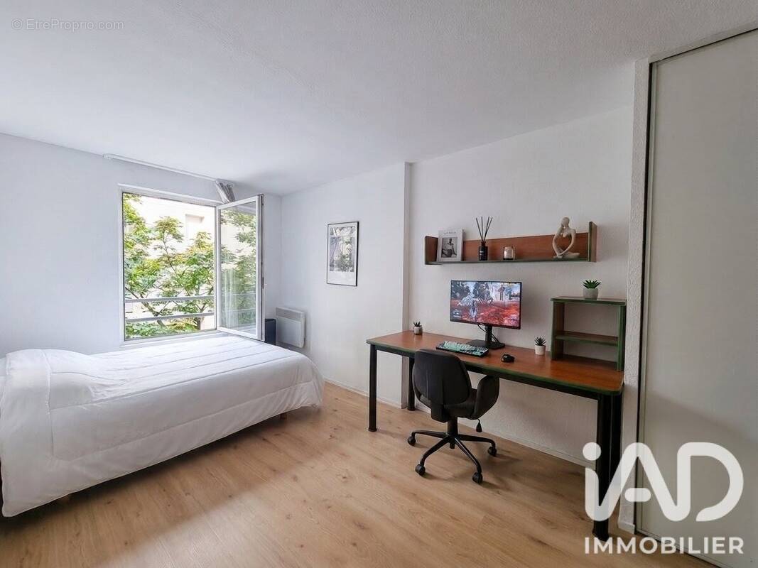 Photo 1 - Appartement à COURBEVOIE