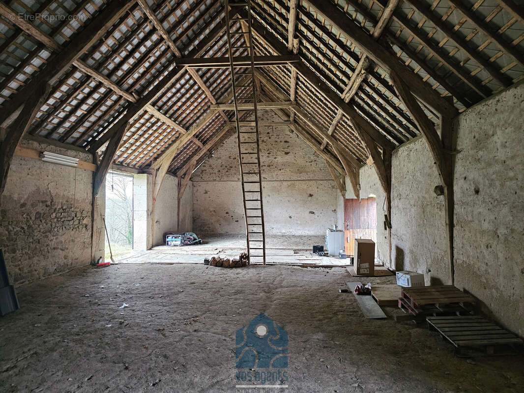 Propriété 9 pièces avec gîte et partie privative, grange, piscine et annexes - photo 25