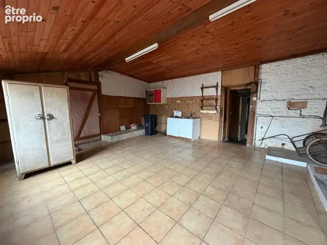 Corpe (85320) au calme adorable maison en pierres 4 chambres a rafraichir avec annexe et jardin clos - photo 13