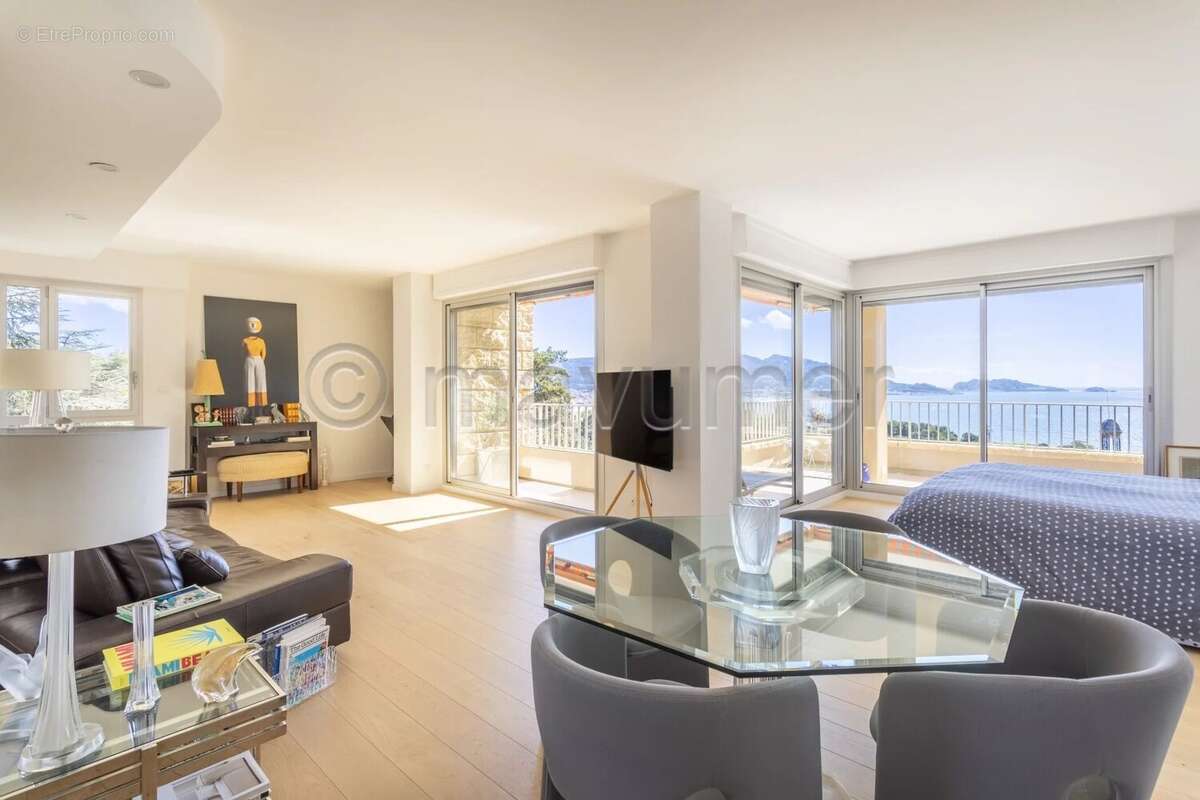 Appartement à MARSEILLE-7E