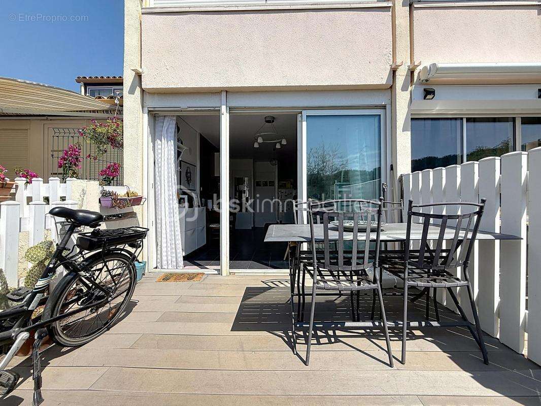 Studio cabine meublé, terrasse Sud et parking privatif - photo 10