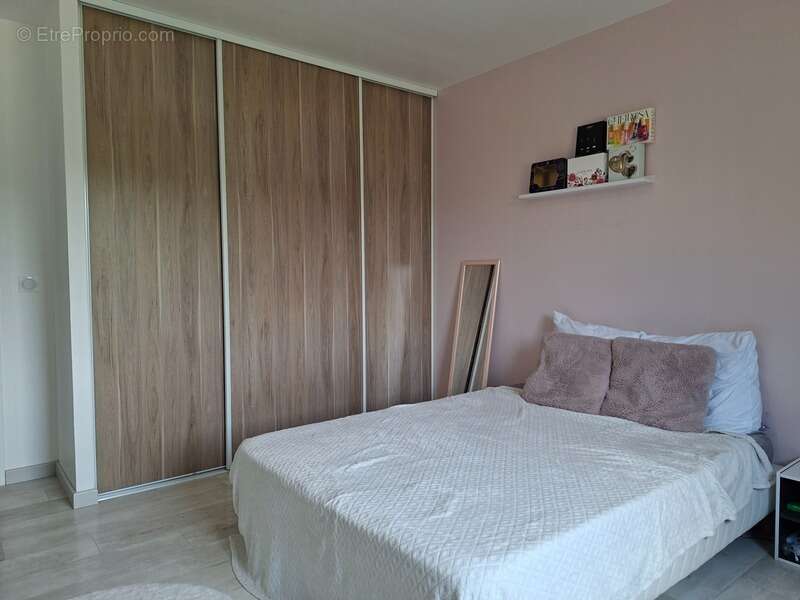Maison Villa  Plain pied NEuve 2022 Basse Conso 164 m2 + Dépendance neuve 117m2 , Parc Clos 5800m2 - photo 9