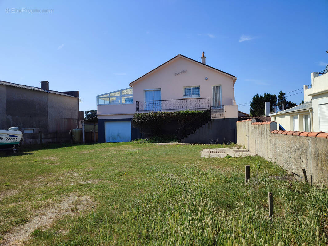 Maison de 79m2 à acheter avec 3 pièces à La Plaine-Sur-Mer - photo 1