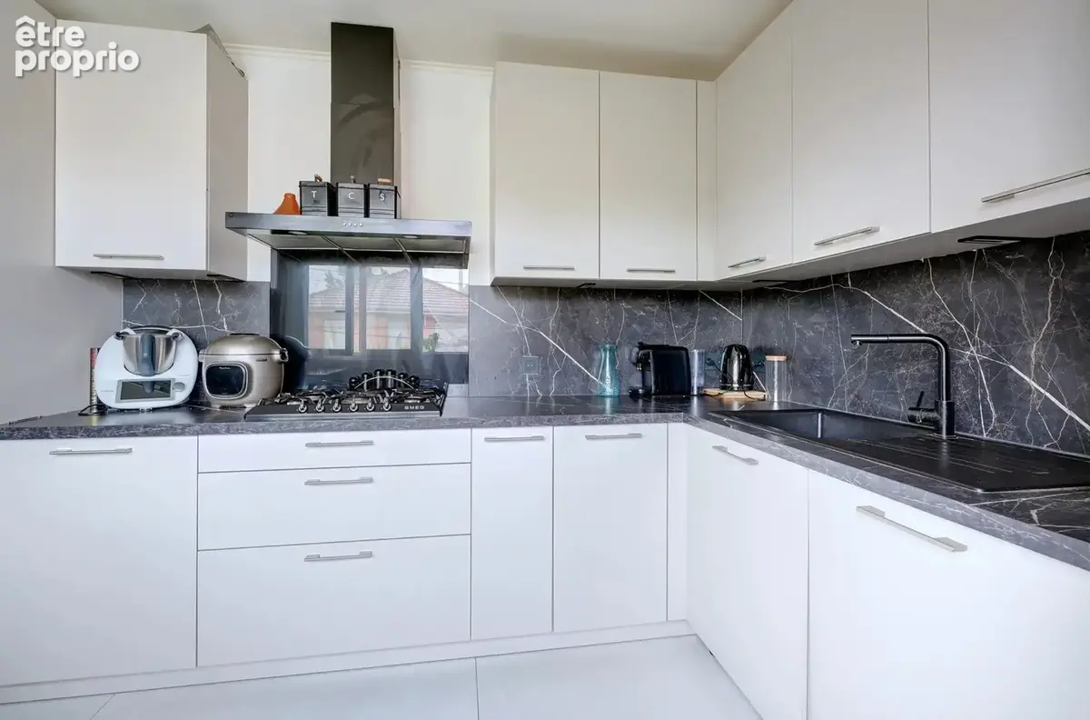 Feyzin – maison 130 m² – 4 chambres – deux espaces de vie – terrain de 700 m² - photo 16