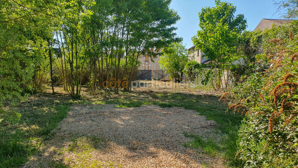 Terrain à MONTARGIS