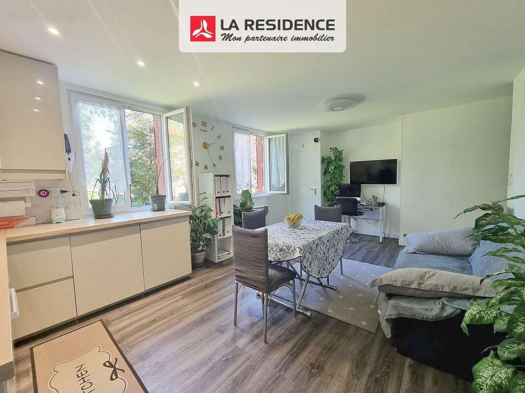 Appartement 39 m² à Stains  - photo 2