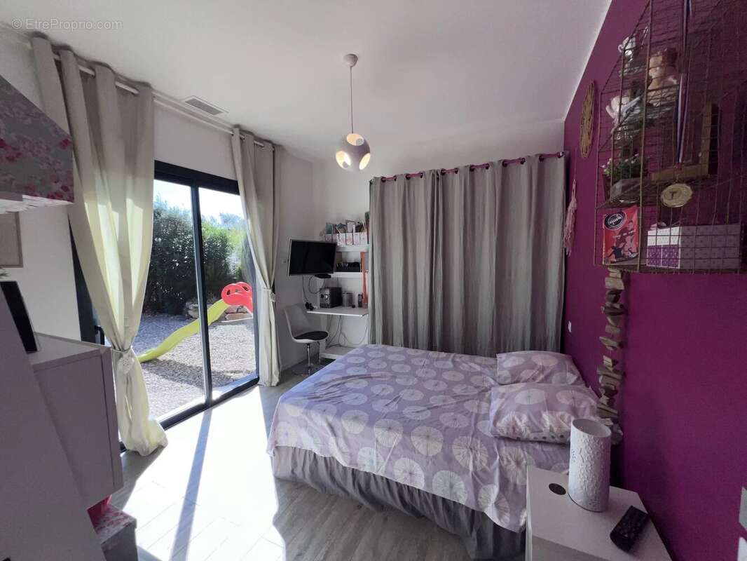 Maison à SOLLIES-TOUCAS