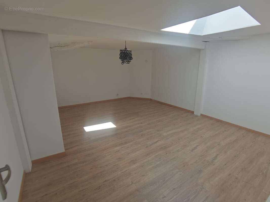 Maison à MONTEMBOEUF