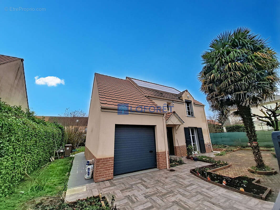 Maison à BAILLY-ROMAINVILLIERS