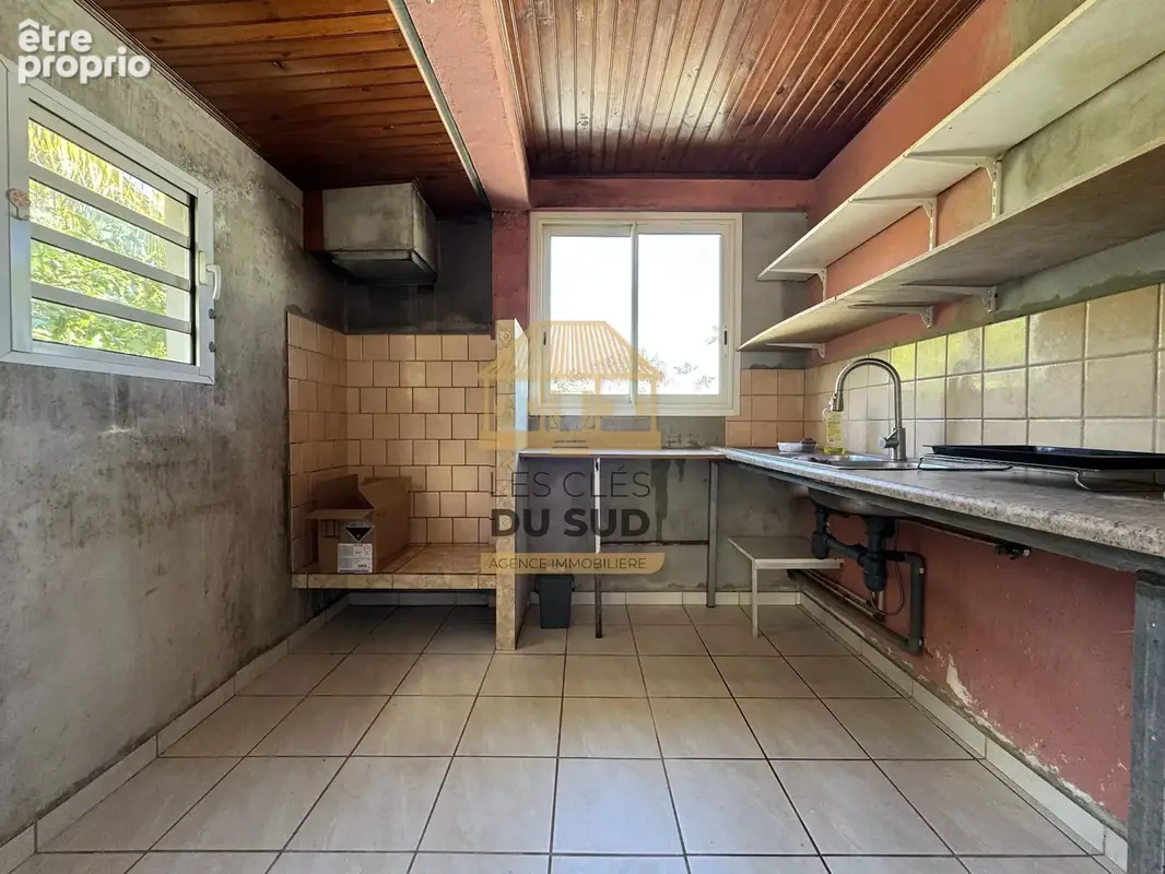 Saint-joseph – maison familiale plain-pied 4 chambres avec jardin – secteur calme - photo 17