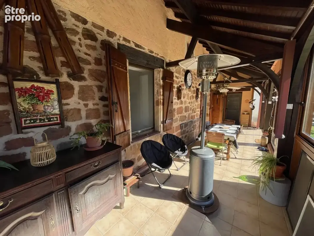 Charmante maison de 3 chambres avec grange, piscine et jardin de 9357m² - photo 6