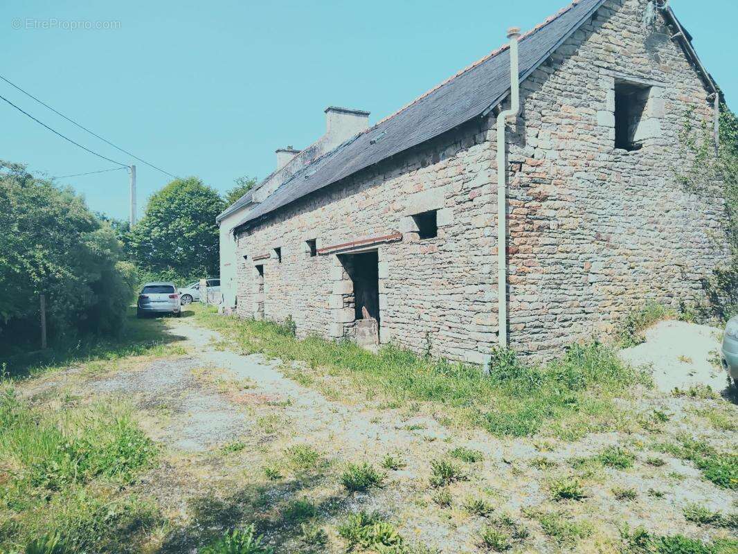 Maison à LEUHAN