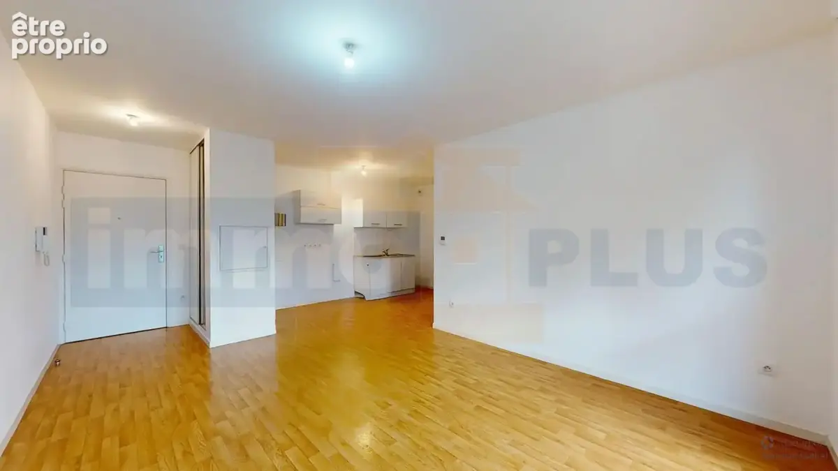 Appartement à FONTENAY-LE-FLEURY