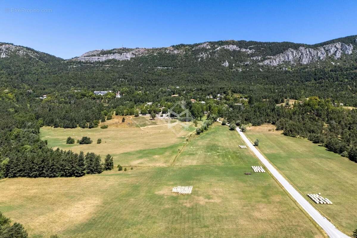 Exclusivité. Château du XVIe siècle – Domaine d'exception de 18 hectares au cœur de l'arrière-pays grassois - photo 13