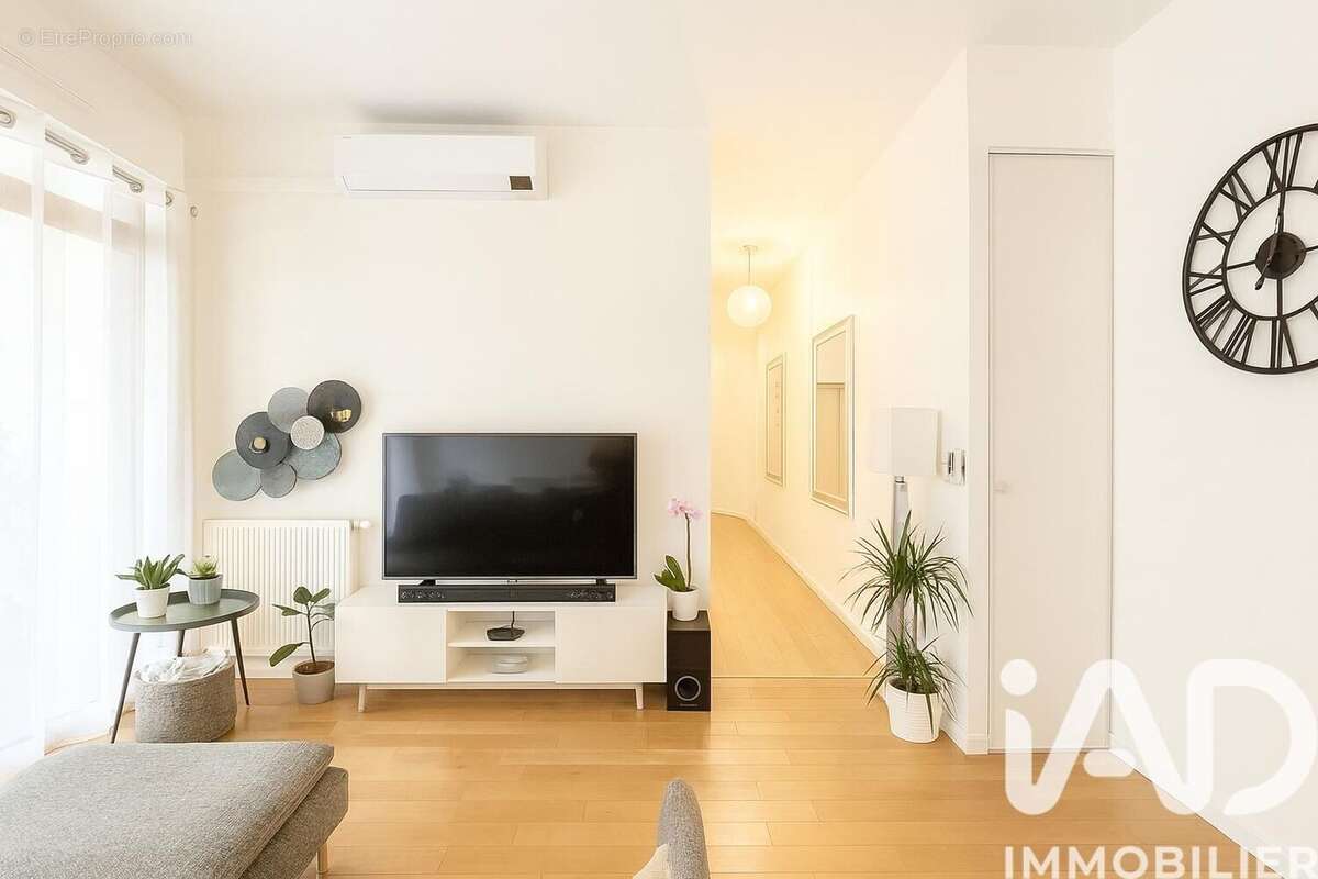 Photo 3 - Appartement à ASNIERES-SUR-SEINE