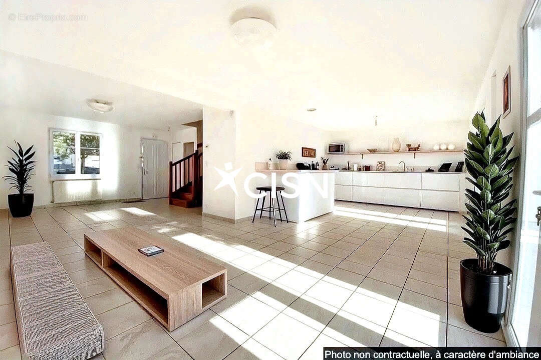 5 pièces 129.8 m2 terrain 340 m2 Maison 5 chambres dont 1 en rdc - photo 2