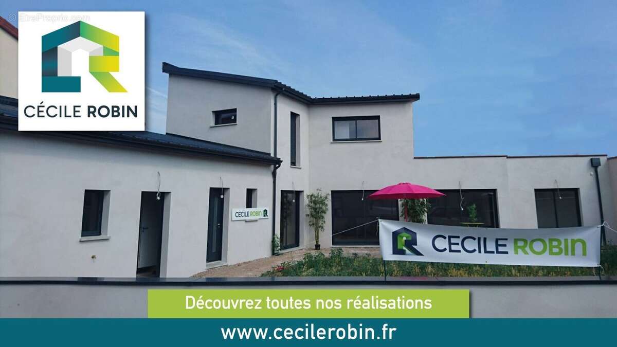 Terrain à GENOUILLEUX