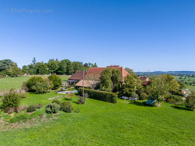 n°1 - Maison à PARAY-LE-MONIAL
