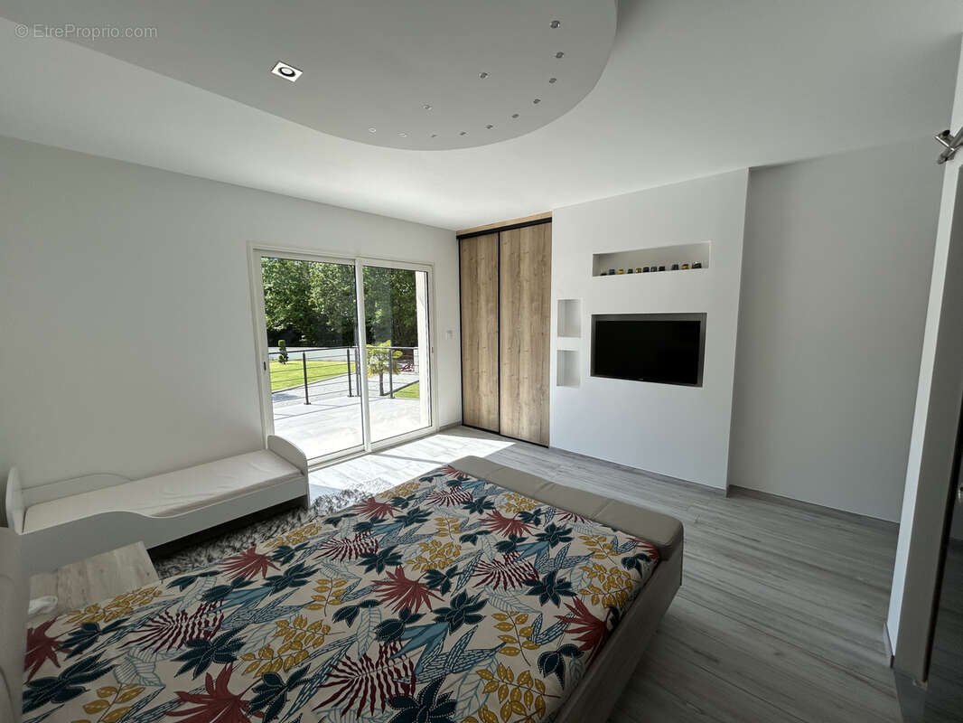 Maison à GIMEL-LES-CASCADES