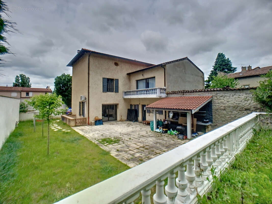 Maison à CHASSE-SUR-RHONE