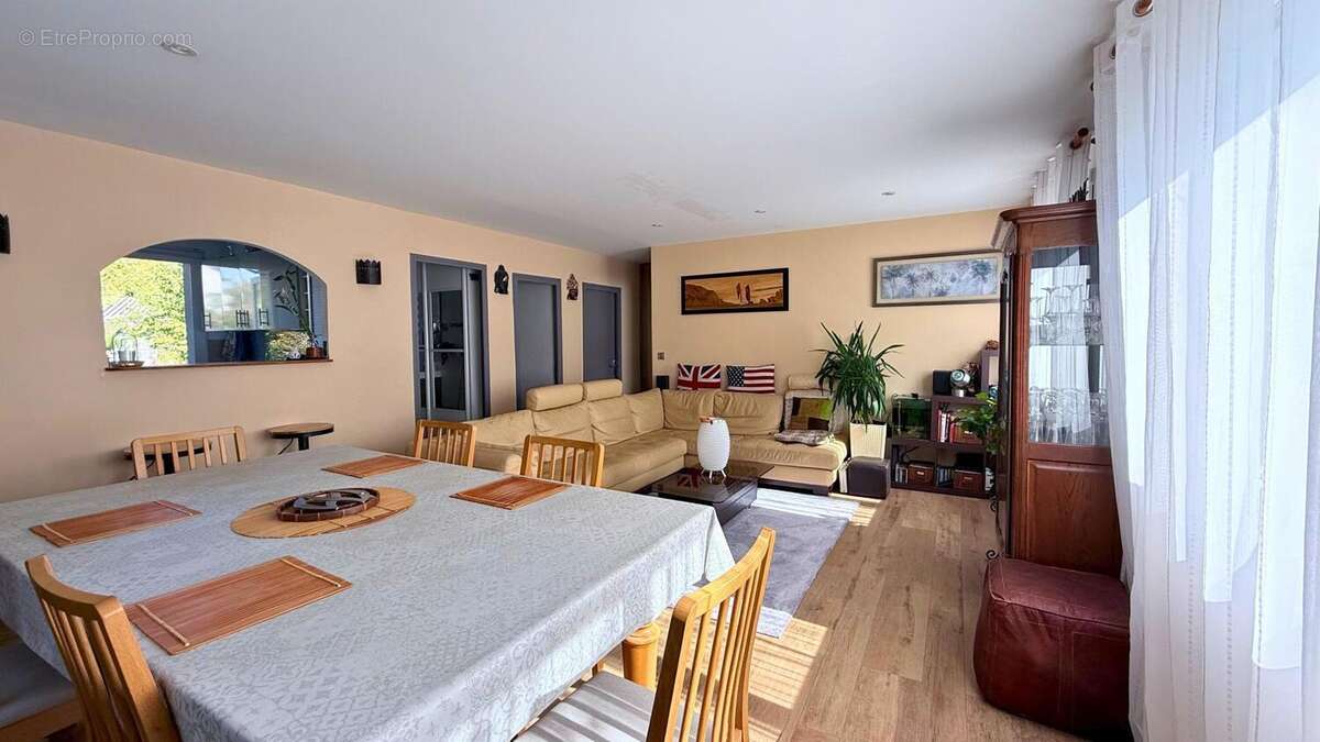 Photo 2 - Maison à ORSAY