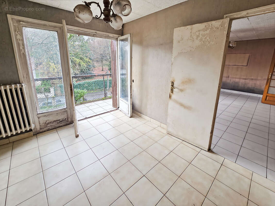 Maison à VERRIERES-LE-BUISSON