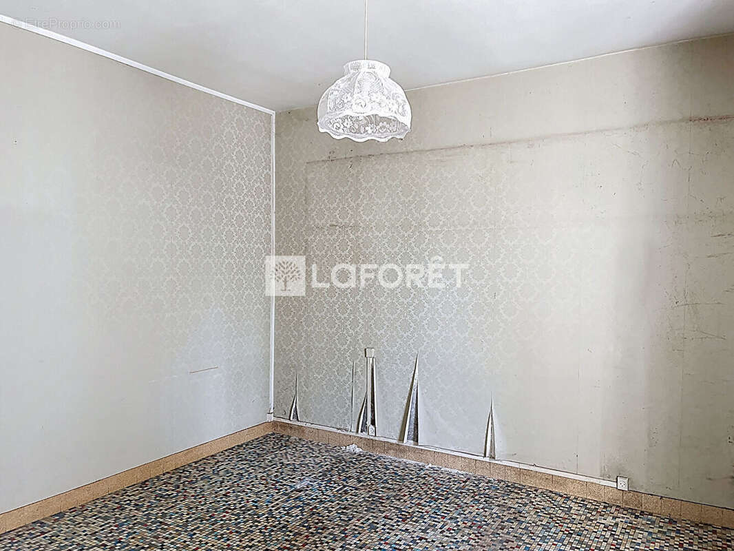 Maison à VEUVEY-SUR-OUCHE