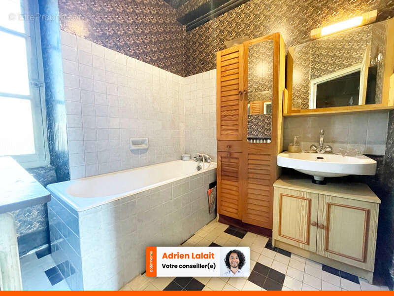 Maison à BERSAC-SUR-RIVALIER