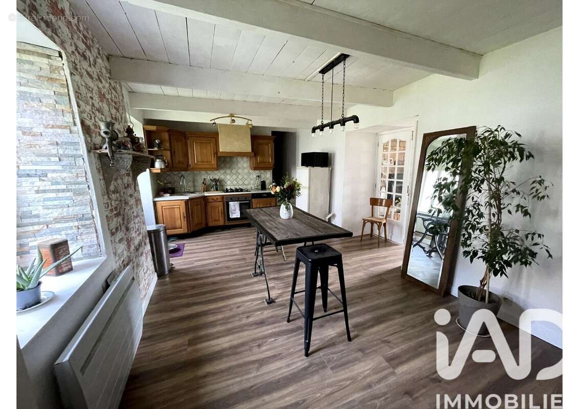Maison 112 m² à Plougonver  - photo 6