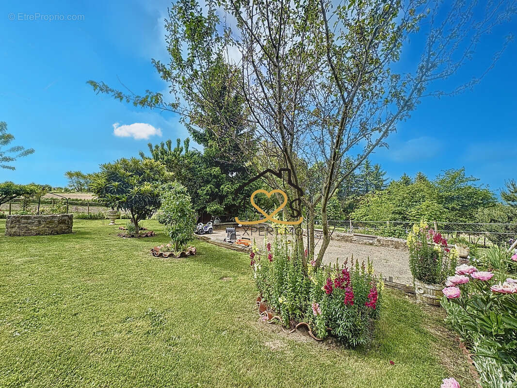 Maison à ISSERTEAUX