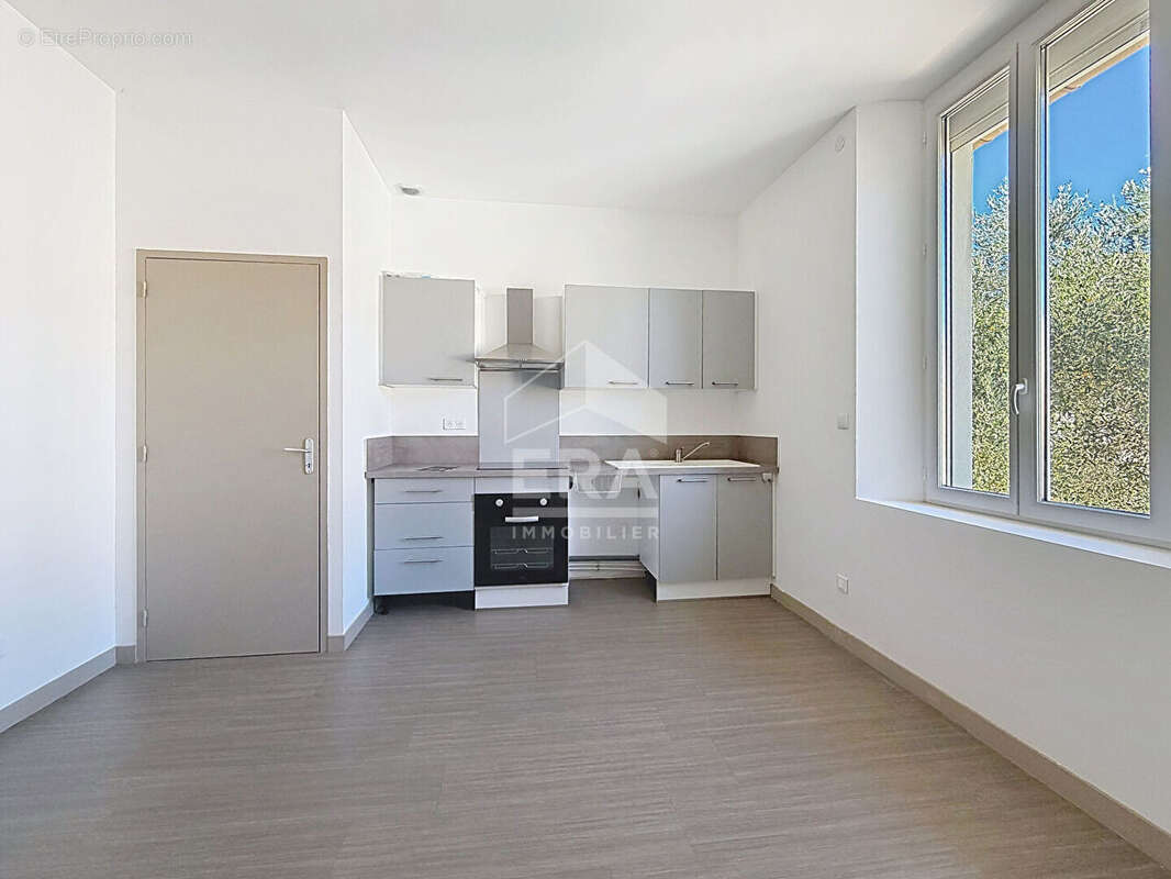 Maison 200m² à port-de-bouc - photo 4